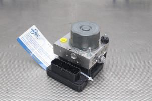 Gebruikte ABS Pomp Opel Corsa E 1.0 SIDI Turbo 12V Prijs € 128,00 Margeregeling aangeboden door Gebr Opdam B.V.