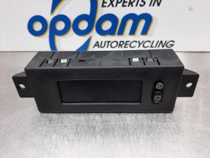 Gebruikte Display Interieur Opel Astra G (F08/48) 1.6 Prijs € 64,00 Margeregeling aangeboden door Gebr Opdam B.V.