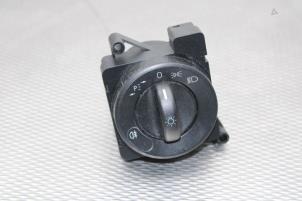 Gebruikte Licht Schakelaar Mercedes Sprinter 3,5t (906.63) 314 CDI 16V Prijs € 13,00 Margeregeling aangeboden door Gebr Opdam B.V.