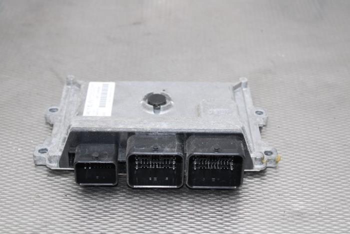 Gebruikte Computer Motormanagement Peugeot 208 I (CA/CC/CK/CL) 1.0 Vti 12V PureTech Prijs € 85,00 Margeregeling aangeboden door Gebr Opdam B.V.