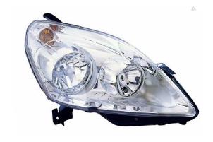 Nieuwe Koplamp rechts Opel Zafira Prijs € 120,00 Inclusief btw aangeboden door Gebr Opdam B.V.