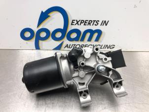 Nieuwe Ruitenwissermotor voor Renault Clio Prijs € 50,00 Inclusief btw aangeboden door Gebr Opdam B.V.