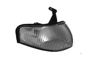 Nieuwe Clignoteur rechts Mazda 323 Prijs € 15,00 Inclusief btw aangeboden door Gebr Opdam B.V.