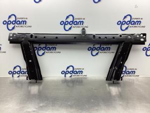 Nieuwe Bumperbalk voor Renault Clio Prijs € 90,69 Inclusief btw aangeboden door Gebr Opdam B.V.