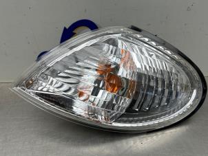 Nieuwe Pinker links Nissan Almera Prijs € 15,00 Inclusief btw aangeboden door Gebr Opdam B.V.