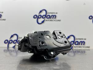 Nieuwe Deurslot Mechaniek 4Deurs links-voor Volkswagen Polo Prijs € 60,44 Inclusief btw aangeboden door Gebr Opdam B.V.