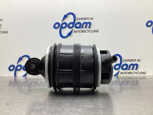 Nieuwe Luchtbalg Mercedes E-Klasse Prijs € 241,94 Inclusief btw aangeboden door Gebr Opdam B.V.