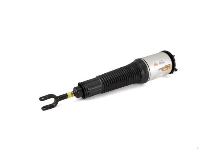Schokdemper links-voor van een Audi A8 2002