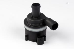 Nieuwe Extra waterpomp Volkswagen Polo Prijs € 50,00 Inclusief btw aangeboden door Gebr Opdam B.V.