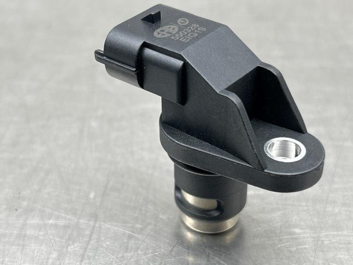 Nieuwe Sensor Nokkenas Mercedes E-Klasse Prijs € 30,19 Inclusief btw aangeboden door Gebr Opdam B.V.