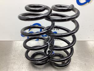 Nieuwe Schroefveer achter Opel Vectra Prijs € 42,35 Inclusief btw aangeboden door Gebr Opdam B.V.