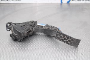 Gebruikte Gaspedaalpositie Sensor Volkswagen Transporter T5 1.9 TDi Prijs € 42,00 Margeregeling aangeboden door Gebr Opdam B.V.