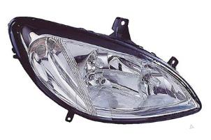 Nieuwe Rechter Koplamp Mercedes Vito Prijs € 110,00 Inclusief btw aangeboden door Gebr Opdam B.V.
