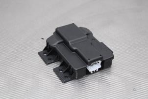 Gebruikte Module (diversen) Mercedes C (W205) C-350 e 2.0 16V Prijs € 34,00 Margeregeling aangeboden door Gebr Opdam B.V.