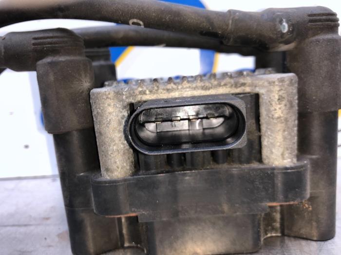 Gebruikte Bobine Seat Arosa (6H1) 1.4 MPi Prijs € 26,00 Margeregeling aangeboden door Gebr Opdam B.V.