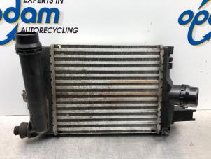 Gebruikte Intercooler Renault Clio IV (5R) 0.9 Energy TCE 90 12V Prijs € 55,00 Margeregeling aangeboden door Gebr Opdam B.V.