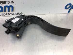 Gebruikte Gaspedaalpositie Sensor Renault Clio IV (5R) 0.9 Energy TCE 90 12V Prijs € 34,00 Margeregeling aangeboden door Gebr Opdam B.V.