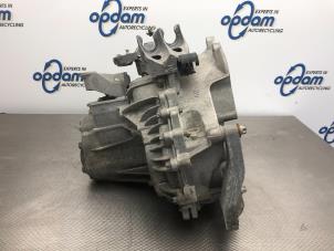 Gebruikte Versnellingsbak Opel Corsa E 1.0 SIDI Turbo 12V Prijs € 595,00 Margeregeling aangeboden door Gebr Opdam B.V.