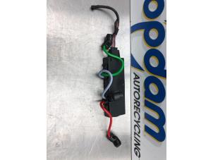 Gebruikte Ultrasoon sensor Volkswagen Golf VI Cabrio (1K) 1.2 TSI Prijs € 42,00 Margeregeling aangeboden door Gebr Opdam B.V.