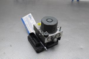 Gebruikte ABS Pomp Opel Corsa E 1.0 SIDI Turbo 12V Prijs € 128,00 Margeregeling aangeboden door Gebr Opdam B.V.