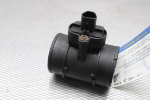 Gebruikte Luchthoeveelheidsmeter Opel Corsa D 1.2 16V Prijs € 17,00 Margeregeling aangeboden door Gebr Opdam B.V.