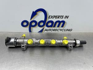 Gebruikte Brandstofverdeler Volkswagen Caddy III (2KA,2KH,2CA,2CH) 1.6 TDI 16V Prijs € 64,00 Margeregeling aangeboden door Gebr Opdam B.V.