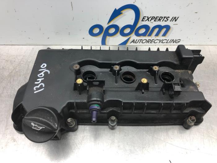 Gebruikte Kleppendeksel Smart Forfour (454) 1.1 12V Prijs € 42,00 Margeregeling aangeboden door Gebr Opdam B.V.
