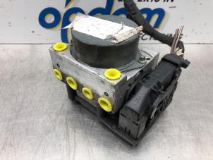 Gebruikte ABS Pomp Renault Scénic II (JM) 1.6 16V Prijs € 85,00 Margeregeling aangeboden door Gebr Opdam B.V.