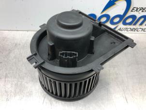 Gebruikte Kachel Ventilatiemotor Audi A3 (8L1) 1.6 Prijs € 42,00 Margeregeling aangeboden door Gebr Opdam B.V.