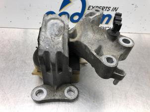 Gebruikte Motorrubber Renault Megane III Grandtour (KZ) 1.2 16V TCE 115 Prijs € 51,00 Margeregeling aangeboden door Gebr Opdam B.V.