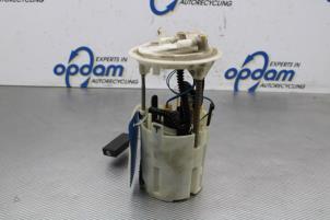 Gebruikte Tank element Pomp Mercedes Vito (639.6) 2.2 109 CDI 16V Prijs € 68,00 Margeregeling aangeboden door Gebr Opdam B.V.