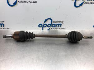Gebruikte Aandrijfas links-voor Citroen C2 (JM) 1.1 Prijs € 30,00 Margeregeling aangeboden door Gebr Opdam B.V.
