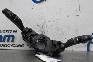 Gebruikte Combischakelaar Stuurkolom Kia Stonic (YB) 1.0i T-GDi 12V Prijs € 90,00 Margeregeling aangeboden door Gebr Opdam B.V.