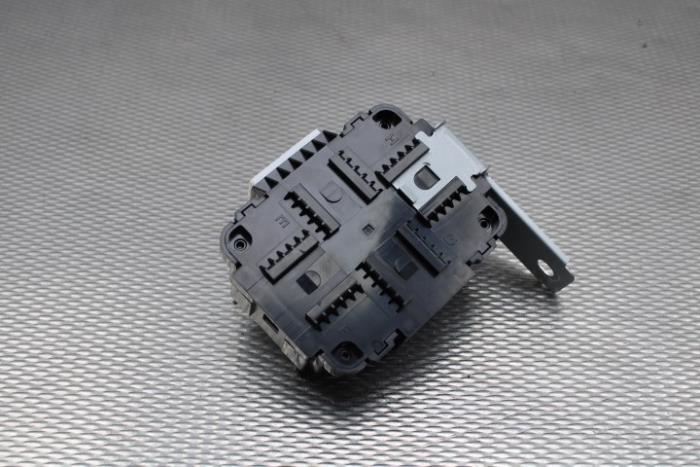 Gebruikte Computer Diversen Kia Stonic (YB) 1.0i T-GDi 12V Prijs € 64,00 Margeregeling aangeboden door Gebr Opdam B.V.