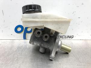 Gebruikte Hoofdremcilinder Peugeot 206 (2A/C/H/J/S) 1.4 XR,XS,XT,Gentry Prijs € 26,00 Margeregeling aangeboden door Gebr Opdam B.V.