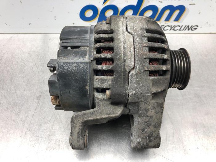 Gebruikte Dynamo Opel Corsa B (73/78/79) 1.0i 12V Prijs € 30,00 Margeregeling aangeboden door Gebr Opdam B.V.