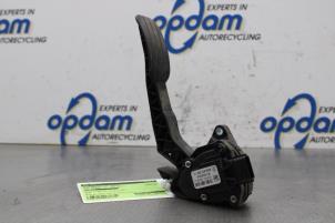 Gebruikte Sensor Gaspedaalpositie Opel Movano 2.3 CDTi 16V FWD Prijs € 50,00 Margeregeling aangeboden door Gebr Opdam B.V.