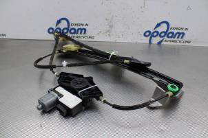 Gebruikte Ruitmechaniek 4Deurs rechts-voor Volkswagen Golf VII (AUA) e-Golf Prijs € 64,00 Margeregeling aangeboden door Gebr Opdam B.V.