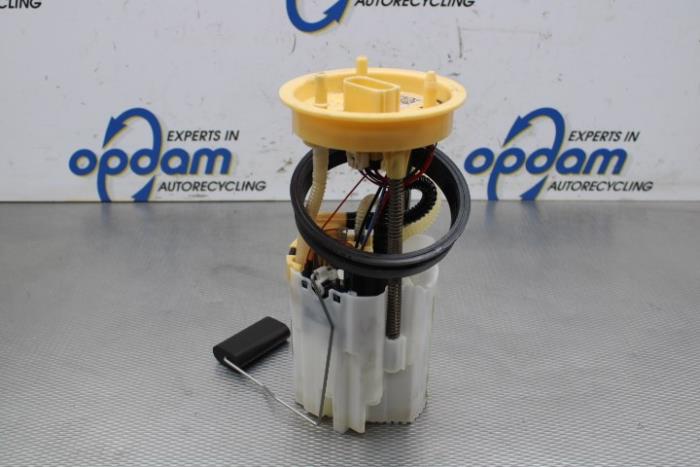 Gebruikte Tank element Pomp Volkswagen Caddy IV 2.0 TDI 102 Prijs € 85,00 Margeregeling aangeboden door Gebr Opdam B.V.
