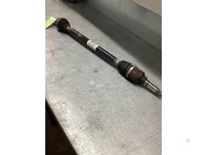 Gebruikte Homokineetas rechts-voor Citroen C3 (SC) 1.2 VTi 82 12V Prijs € 51,00 Margeregeling aangeboden door Gebr Opdam B.V.