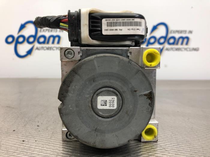Gebruikte ABS Pomp Citroen C4 Cactus (0B/0P) 1.2 PureTech 82 12V Prijs € 191,00 Margeregeling aangeboden door Gebr Opdam B.V.