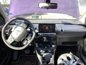 Gebruikte Radio Citroen C4 Cactus (0B/0P) 1.2 PureTech 82 12V Prijs € 225,00 Margeregeling aangeboden door Gebr Opdam B.V.
