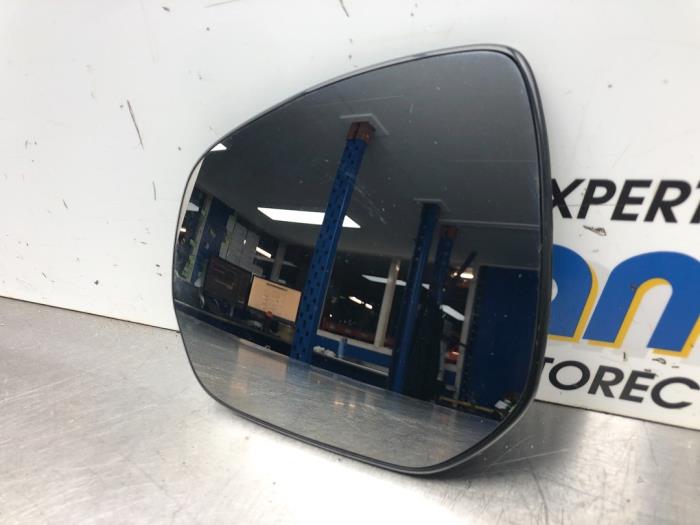 Spiegelglas links van een Peugeot 5008 I (0A/0E) 1.6 THP 16V 2012