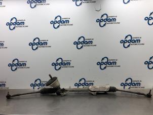 Gebruikte Stuurhuis Renault Clio III (BR/CR) 1.5 dCi FAP Prijs € 64,00 Margeregeling aangeboden door Gebr Opdam B.V.