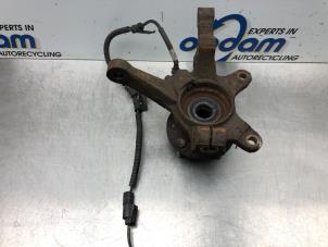 Gebruikte Asschenkel links-voor Hyundai i10 (F5) 1.1i 12V Prijs € 38,00 Margeregeling aangeboden door Gebr Opdam B.V.