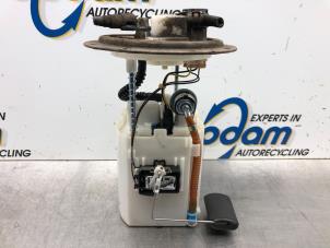 Gebruikte Benzinepomp Hyundai i10 (F5) 1.1i 12V Prijs € 42,00 Margeregeling aangeboden door Gebr Opdam B.V.