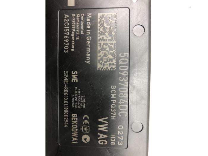 Computer Body Control van een Volkswagen Golf VII (AUA) 1.0 TSI 12V BlueMotion 2019