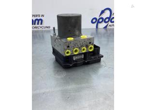 Gebruikte ABS Pomp Peugeot 508 (8D) 2.0 Hybrid4 16V Prijs € 128,00 Margeregeling aangeboden door Gebr Opdam B.V.