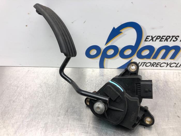 Gebruikte Sensor Gaspedaalpositie Renault Clio III (BR/CR) 1.5 dCi FAP Prijs € 30,00 Margeregeling aangeboden door Gebr Opdam B.V.