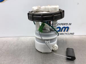 Gebruikte Benzinepomp Renault Twingo (C06) 1.2 Prijs € 42,00 Margeregeling aangeboden door Gebr Opdam B.V.